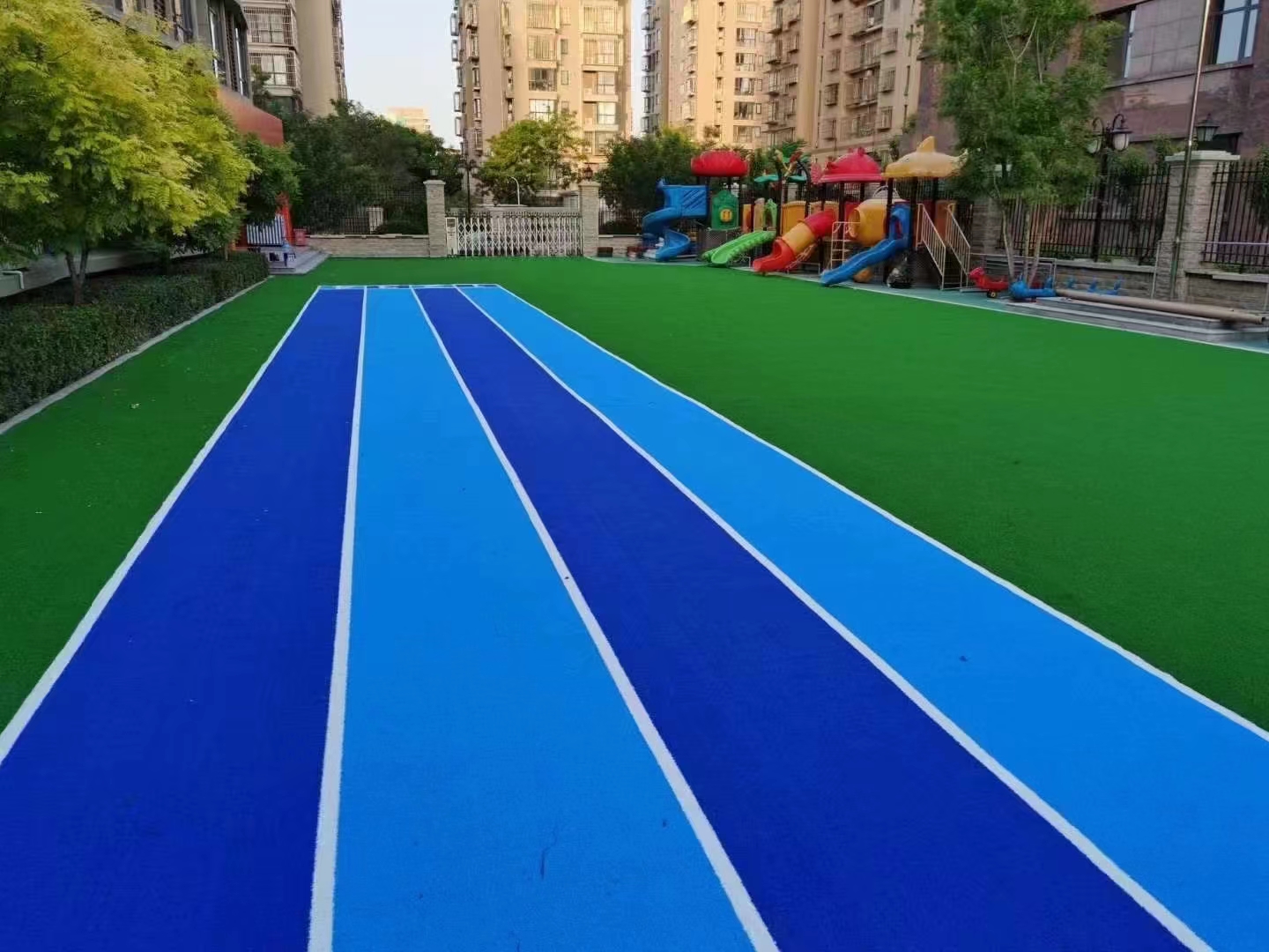 幼兒園塑膠地板